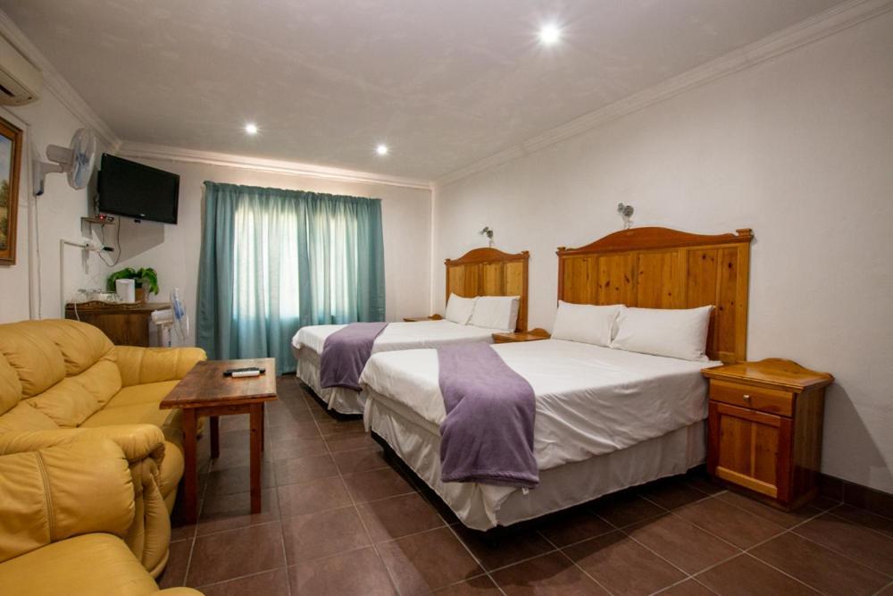 Ebenezer Guesthouse Колесберг Екстериор снимка